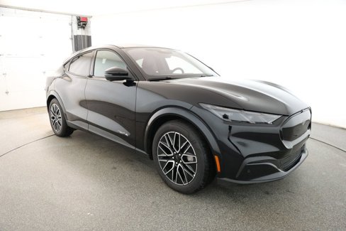 Used 2025 Ford Mustang Mach-E Premium image 3