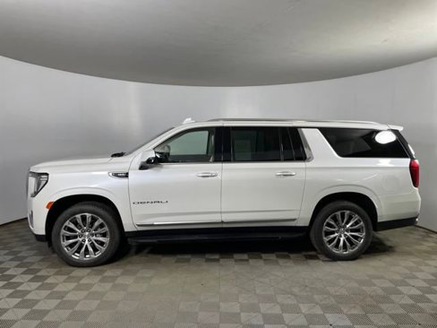 Used 2022 GMC Yukon XL Denali w/ Max Trailering Package image 11
