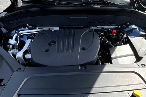 New 2026 Volvo XC90 B5 Plus image 14