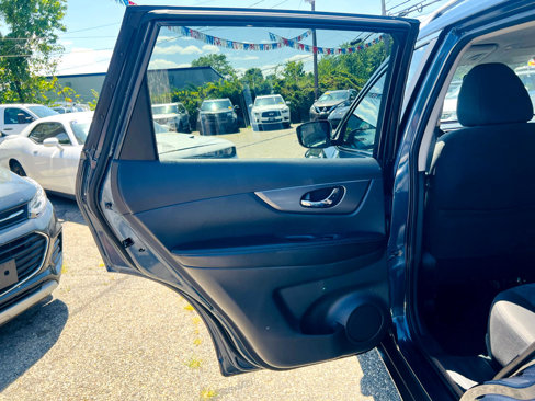 Used 2016 Nissan Rogue SV image 14