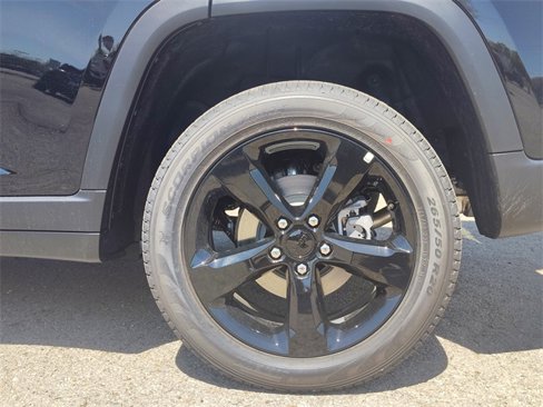 New 2025 Jeep Grand Cherokee Limited w/ Luxury Tech Group II image 6
