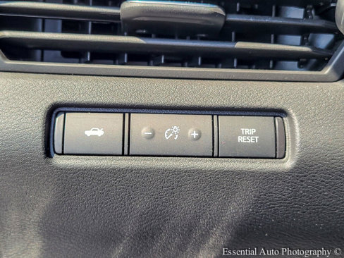 Used 2025 Nissan Altima 2.5 SR w/ SR Premium Package image 17