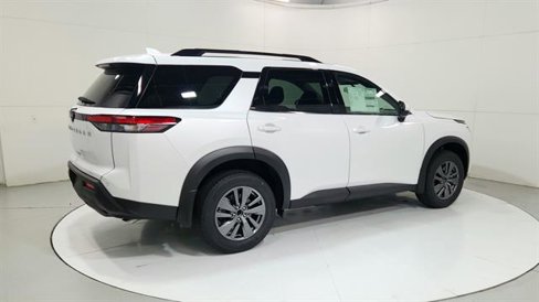 New 2025 Nissan Pathfinder SV w/ Cargo Package image 8