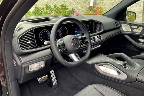 New 2026 Mercedes-Benz GLS 580 4MATIC image 6