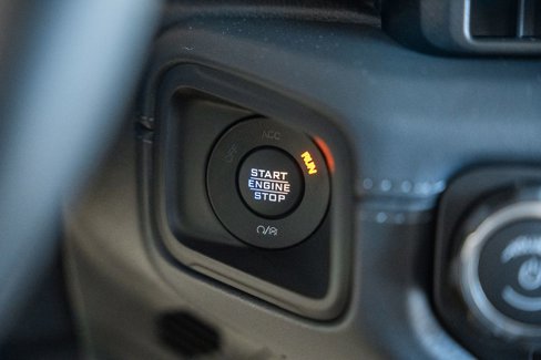 New 2025 Jeep Gladiator Sport image 26