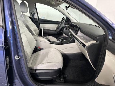 Certified 2025 Hyundai Tucson SE image 28