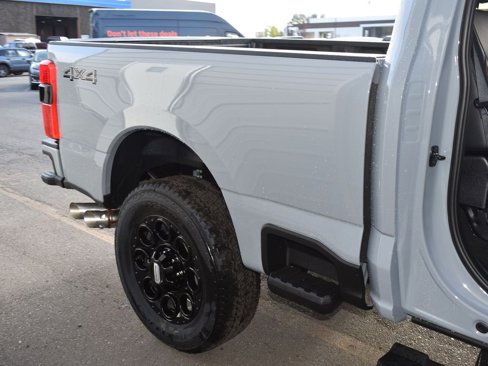 New 2025 Ford F350 Lariat w/ Black Appearance Package image 33