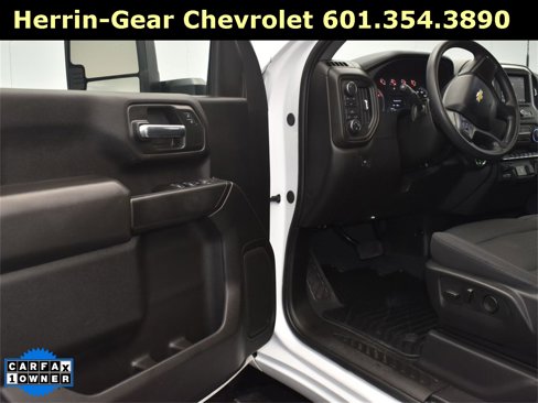 Used 2024 Chevrolet Silverado 2500 Custom w/ Custom Convenience Package image 11