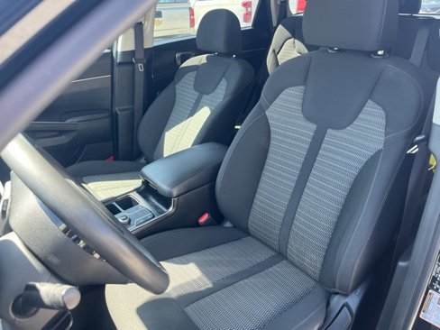 Used 2022 Kia Sorento LX image 15