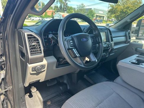 Used 2021 Ford F250 XLT image 7