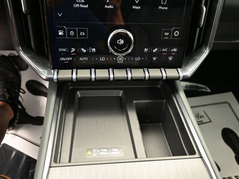 New 2026 GMC Acadia AT4 w/ Luxury Package image 30