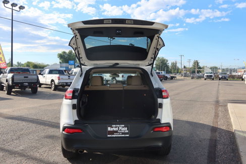 Used 2017 Jeep Cherokee Sport image 18