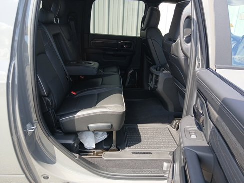 New 2026 RAM 2500 Limited image 32