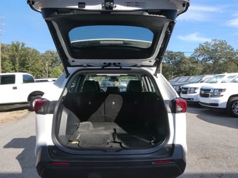 Used 2019 Toyota RAV4 XLE Premium image 7