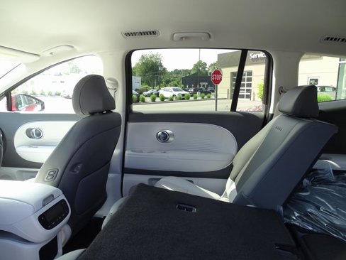 New 2026 Hyundai Ioniq 9 SEL image 10