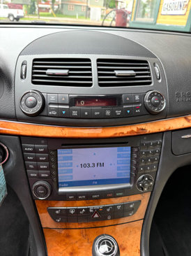 Used 2008 Mercedes-Benz E 550 4MATIC Sedan image 21