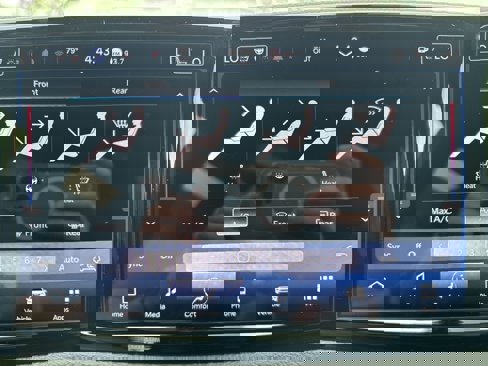 New 2025 Chrysler Pacifica Select image 25