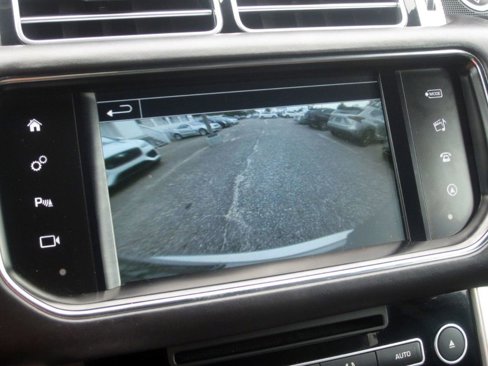 Used 2016 Land Rover Range Rover HSE image 12