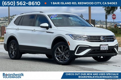 Used 2022 Volkswagen Tiguan SE image 1