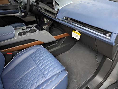 New 2026 Cadillac Vistiq Premium Luxury image 18