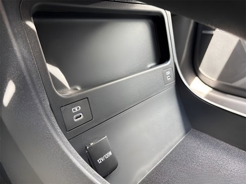 New 2025 Subaru Solterra Limited image 20