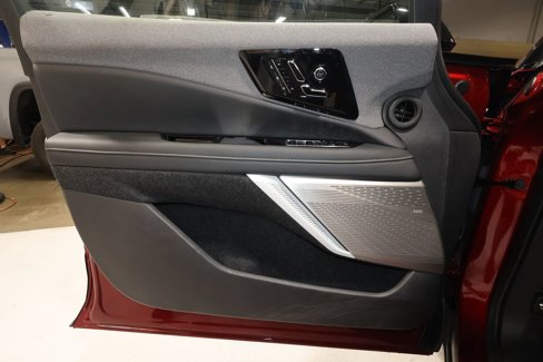 Certified 2025 Cadillac Optiq Sport 2 w/ LPO, Floor Liner Package image 21