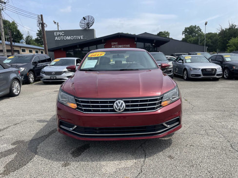 Used 2017 Volkswagen Passat 1.8T SE image 2