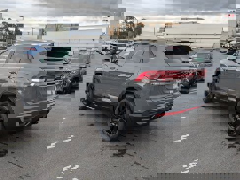 New 2025 Volkswagen Atlas Cross Sport SE image 5