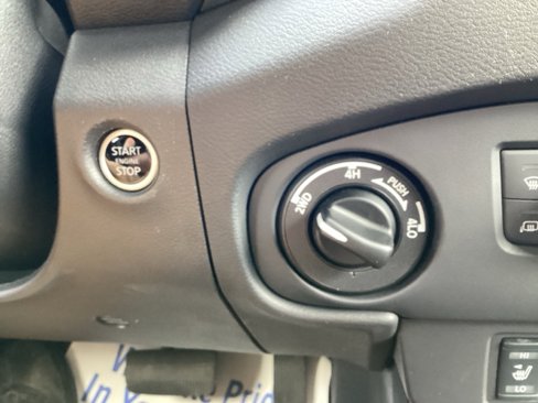 Used 2024 Nissan Frontier PRO-4X w/ Pro Premium Package image 36