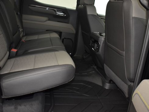 New 2026 Chevrolet Silverado 1500 ZR2 image 16