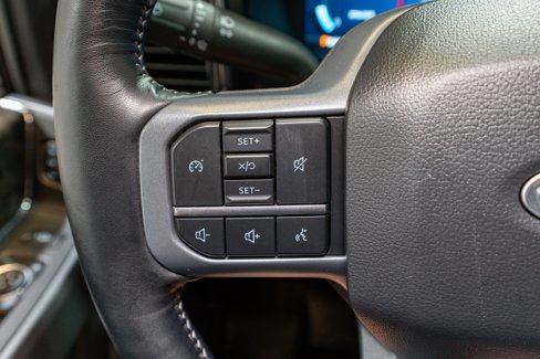 Used 2024 Ford F250 Lariat w/ Black Appearance Package image 31