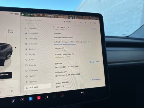 Used 2024 Tesla Model Y Long Range image 14