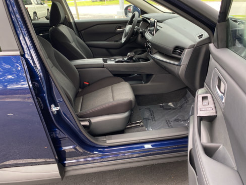 New 2026 Nissan Rogue SV image 31