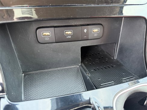 Used 2024 Kia Carnival SX image 30