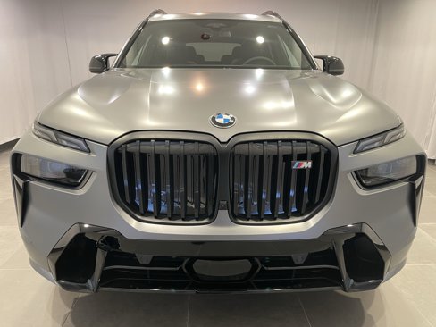 New 2026 BMW X7 M60i image 2