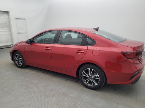 Used 2023 Kia Forte LXS image 3