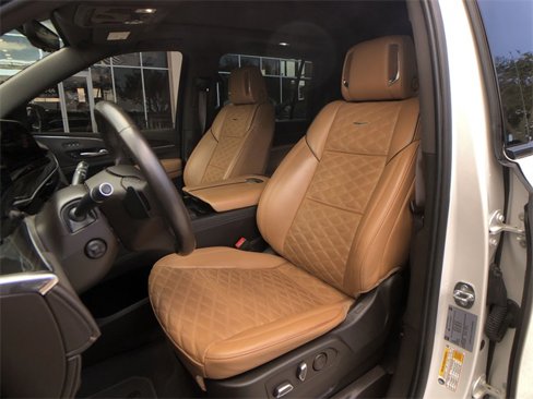 Certified 2022 Cadillac Escalade ESV Sport w/ Touring Package image 3