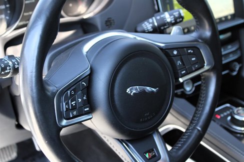 Used 2020 Jaguar F-PACE S image 28