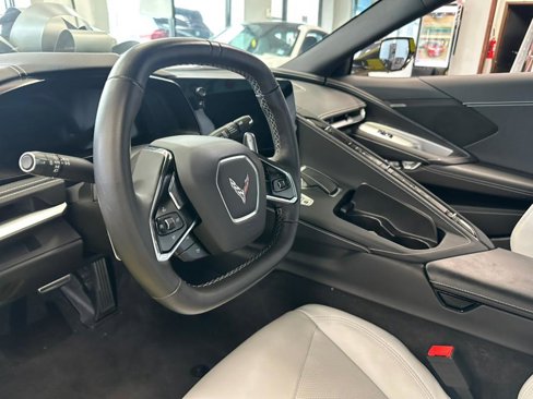 Used 2023 Chevrolet Corvette Stingray Convertible w/ Z51 Performance Package image 32