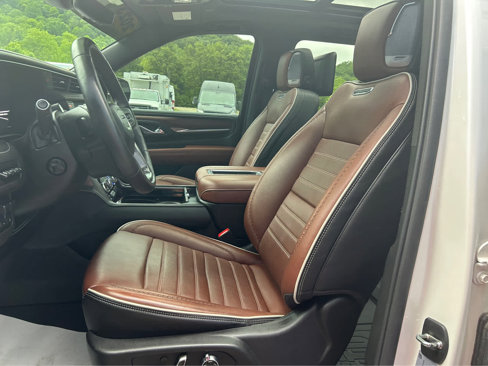 Used 2023 GMC Yukon XL Denali Ultimate w/ LPO, Floor Liner Package image 9