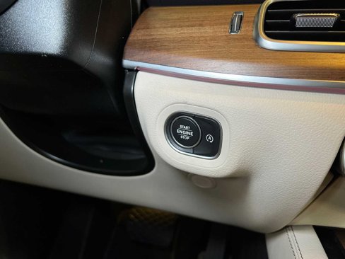 Used 2021 Mercedes-Benz GLE 350 4MATIC image 24