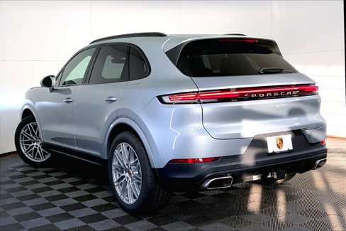 New 2026 Porsche Cayenne image 3