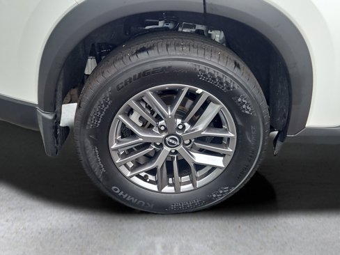 Used 2025 Nissan Rogue S image 20