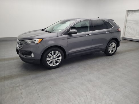 Used 2022 Ford Edge Titanium image 2