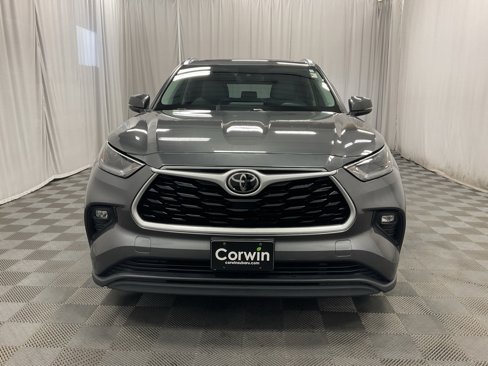 Used 2021 Toyota Highlander XLE image 9