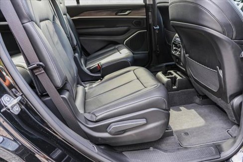 Used 2021 Jeep Grand Cherokee L Limited image 28