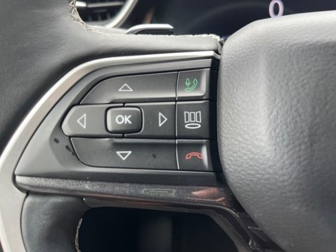 Used 2021 Jeep Grand Cherokee L Laredo image 28