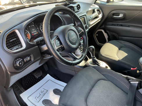 Used 2016 Jeep Renegade 75th Anniversary image 17