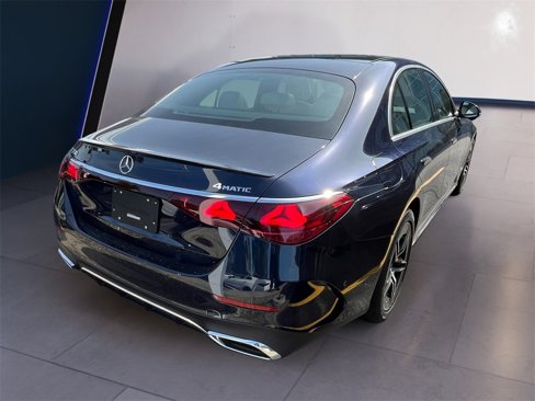 New 2026 Mercedes-Benz E 350 4MATIC Sedan image 3