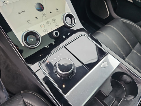 Used 2019 Land Rover Range Rover Velar R-Dynamic SE image 26